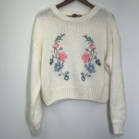 H&M - White Colorful Floral Knit Long Sleeve Crew Neck Sweater Size Large - Picture 7 of 10
